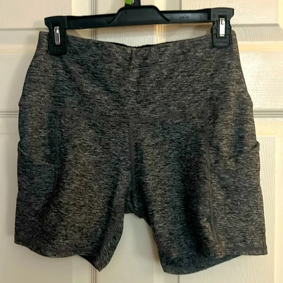 Ododos yoga shorts bundle - Picture 2 of 10